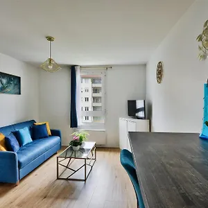  Appartement Monplaisir, Beau Neuf Avec Parking, Classement 2 étoiles France